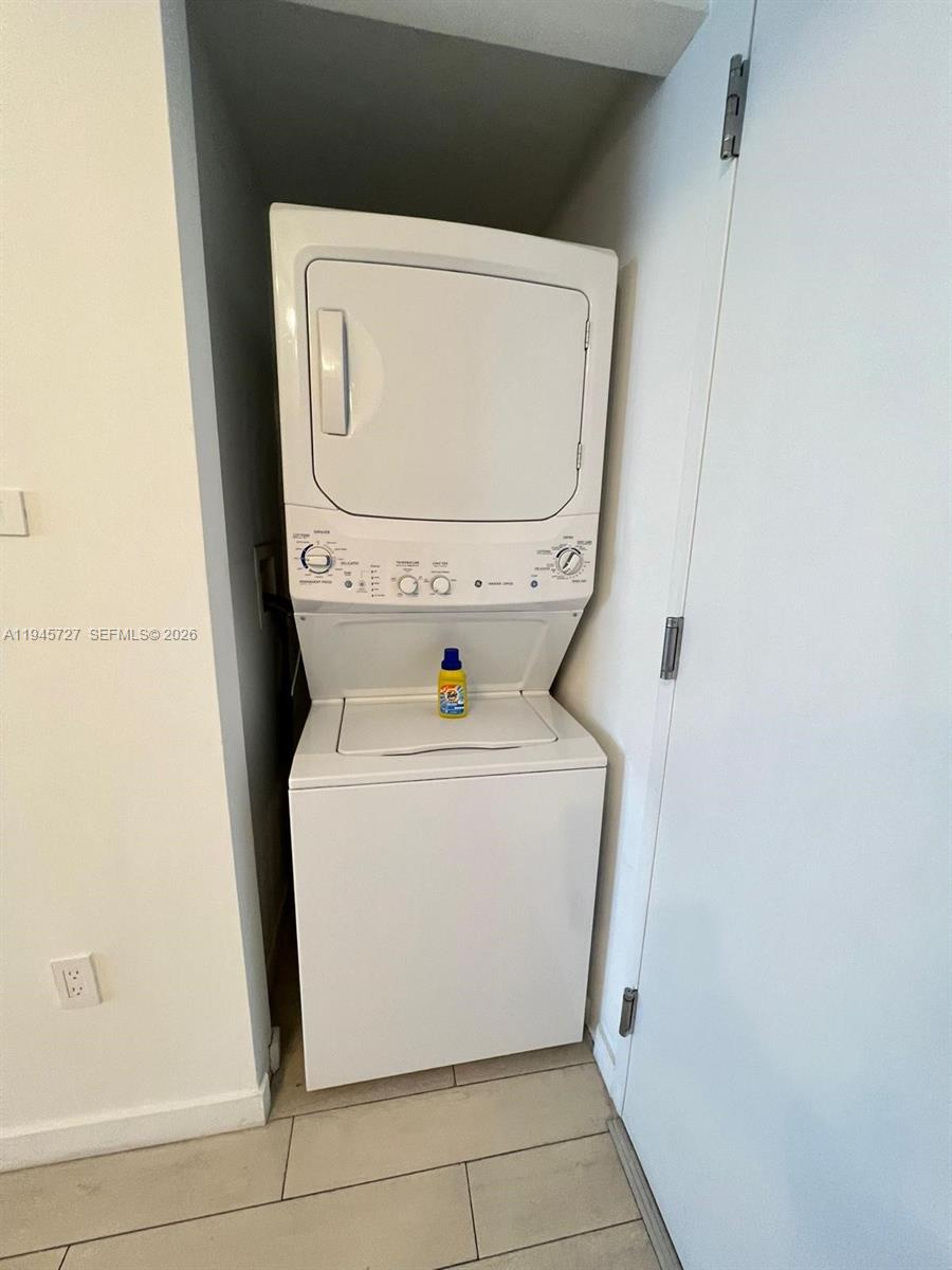 image Beachwalk Condominium10