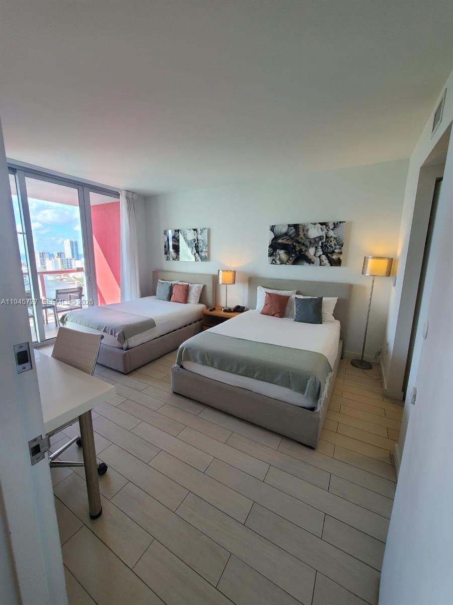 image Beachwalk Condominium16