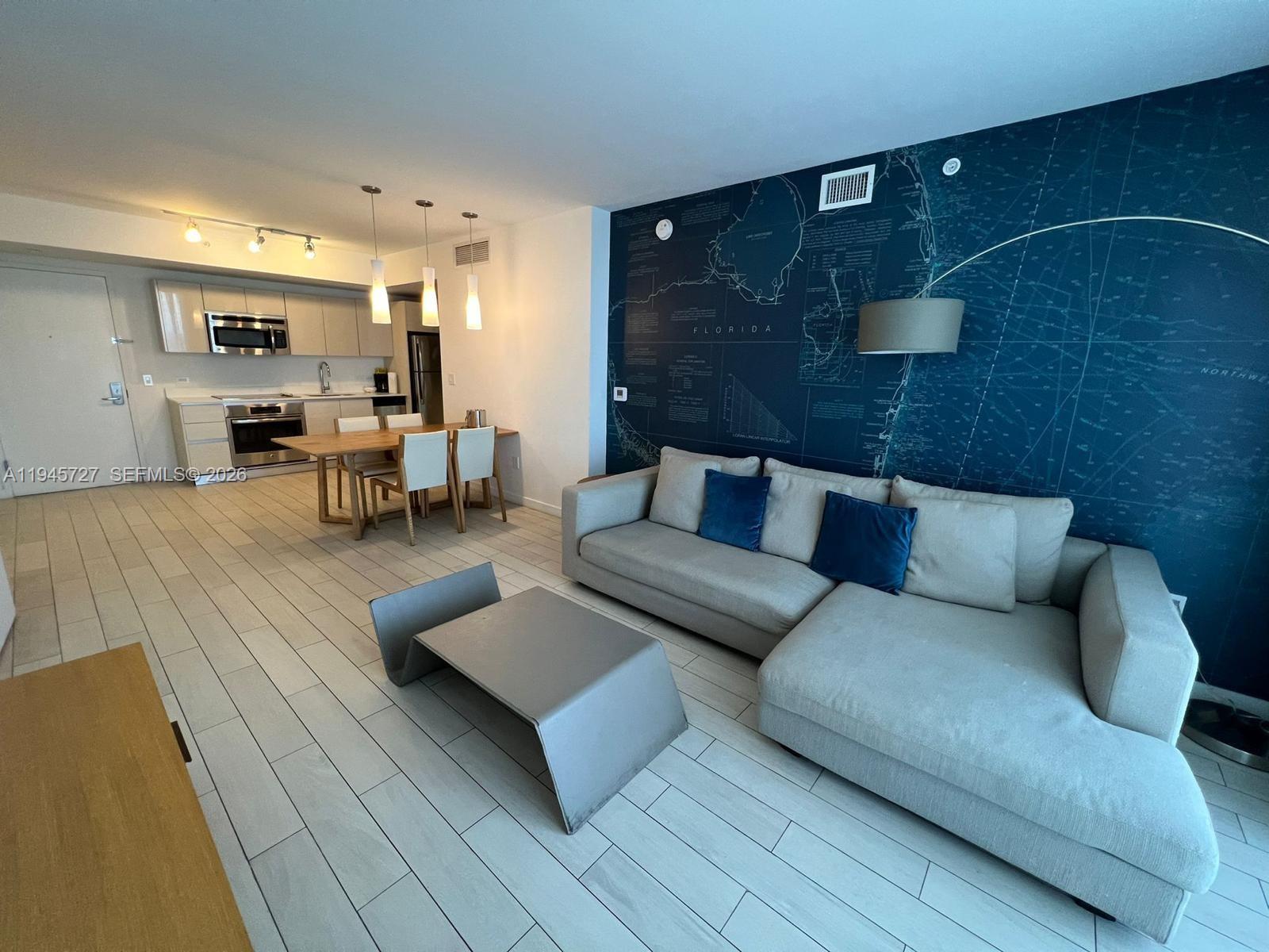 image Beachwalk Condominium4