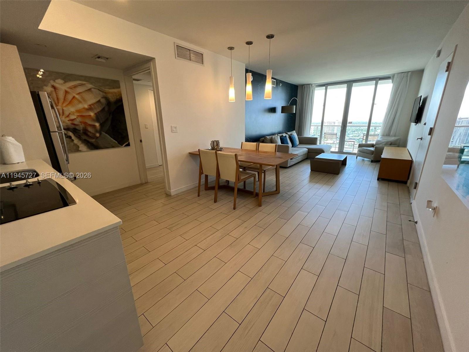 image Beachwalk Condominium6