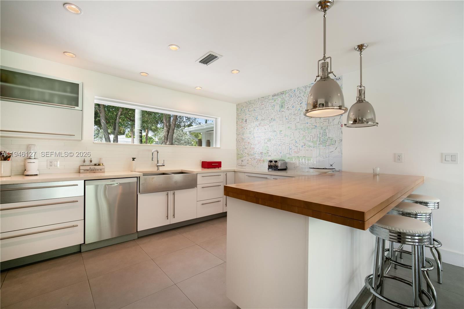 861 Harbor Dr Key Biscayne, FL 33149