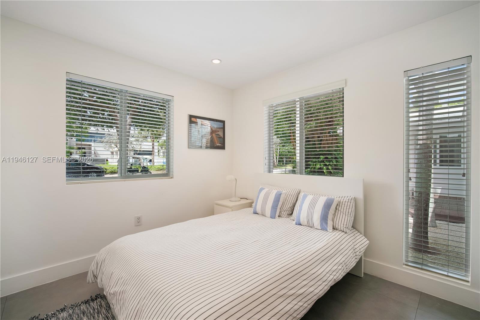 861 Harbor Dr Key Biscayne, FL 33149