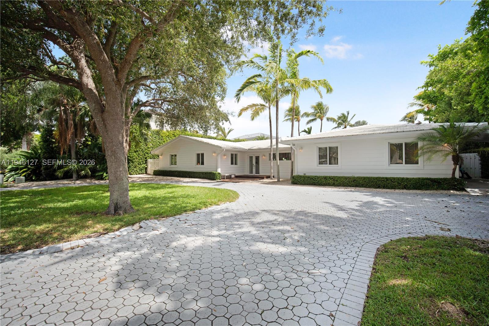 861 Harbor Dr Key Biscayne, FL 33149