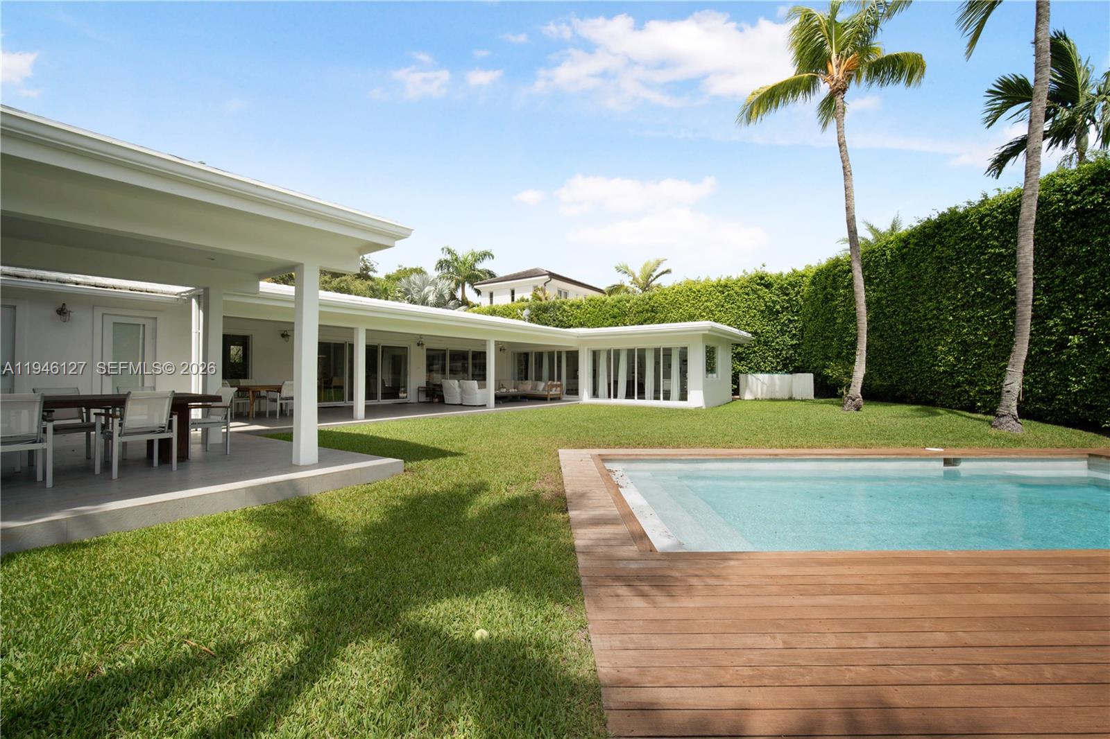 861 Harbor Dr Key Biscayne, FL 33149