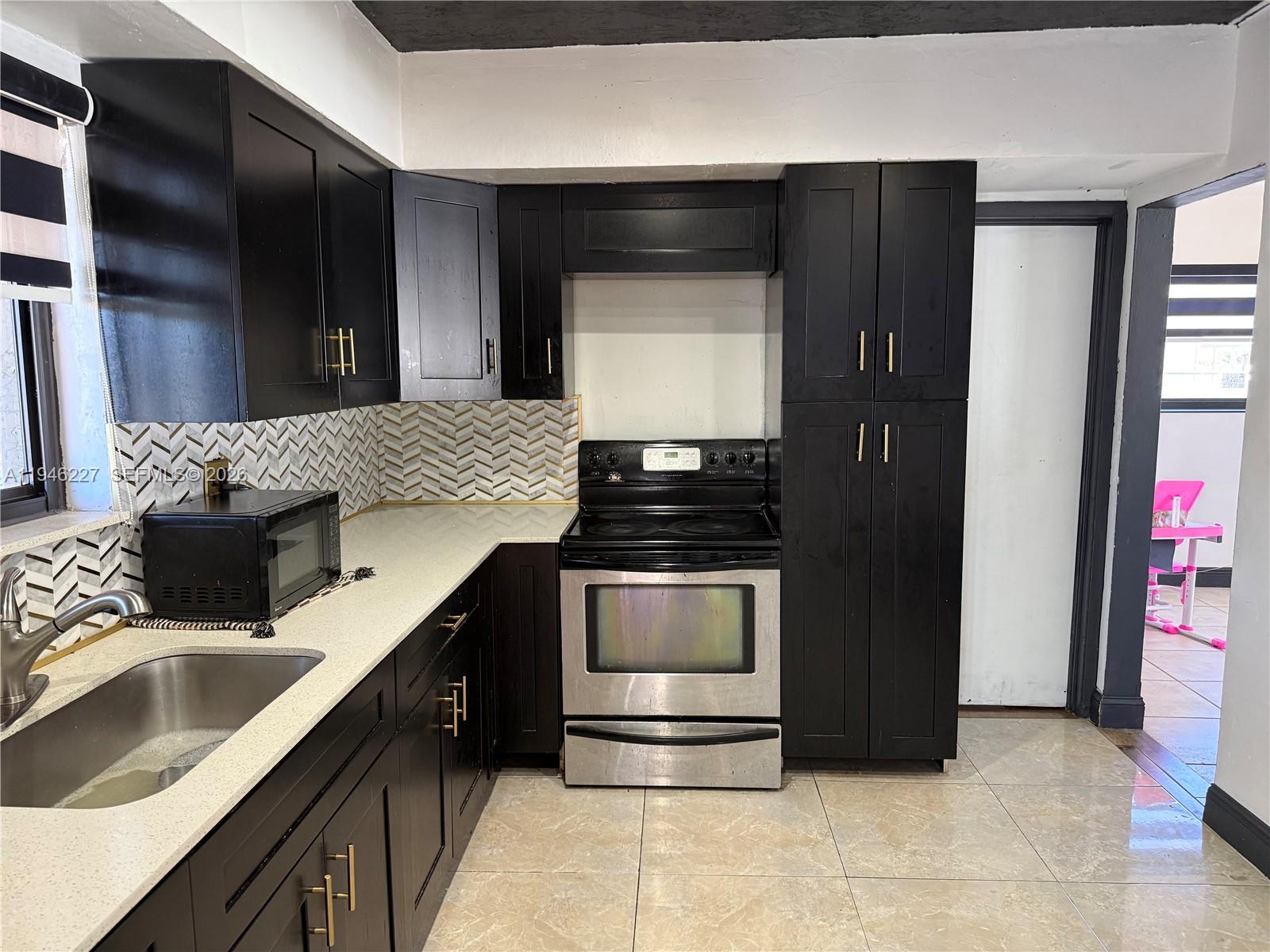 1241 NW 196th St Miami Gardens, FL 33169