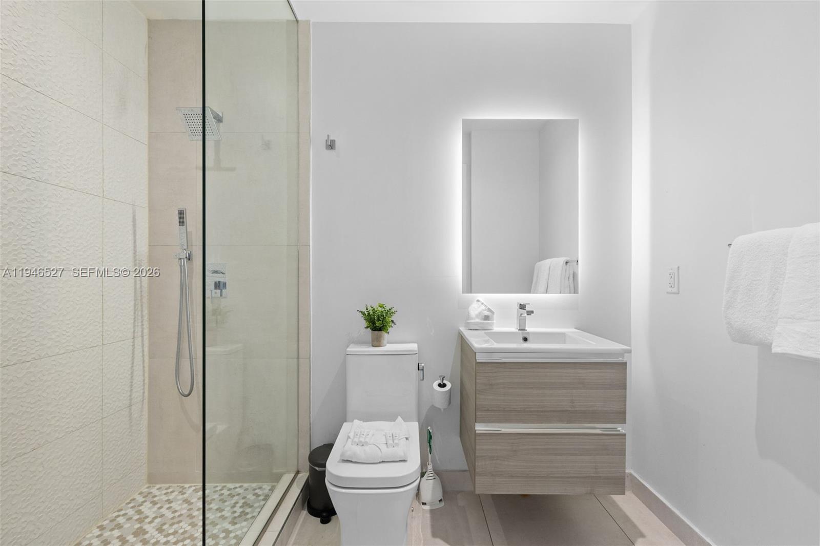 239 SW 9th St #2304 Miami, FL 33130