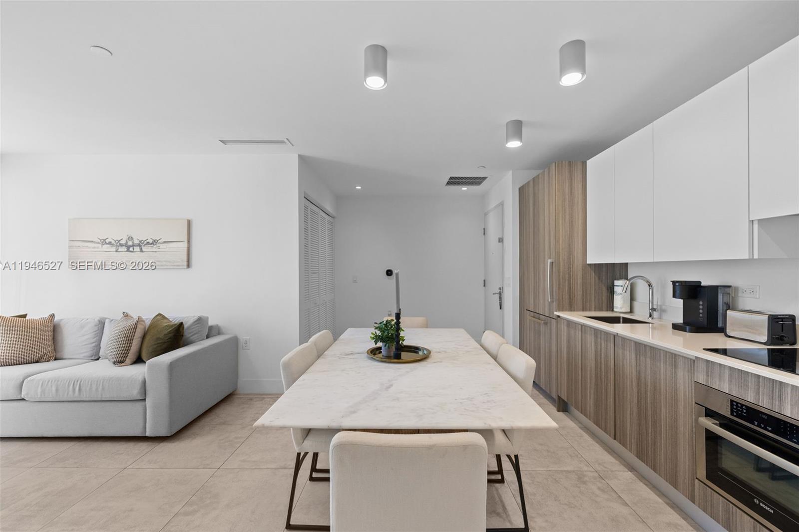 239 SW 9th St #2304 Miami, FL 33130