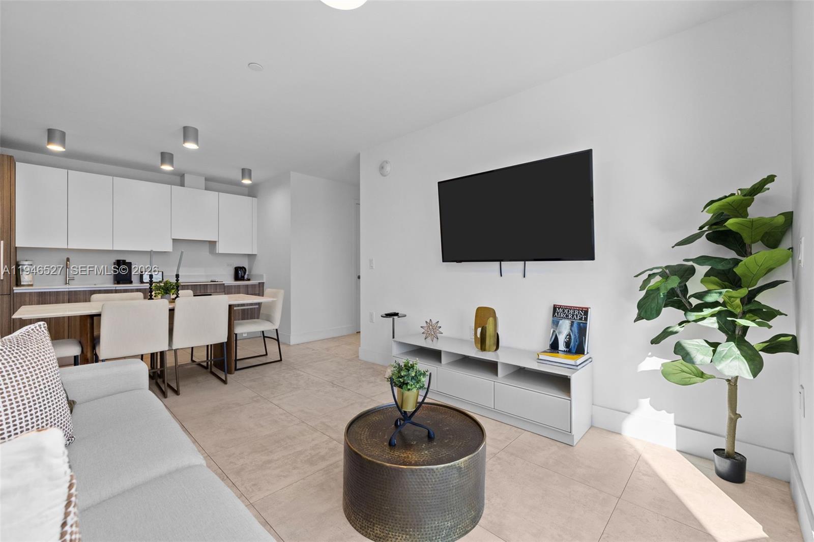 239 SW 9th St #2304 Miami, FL 33130