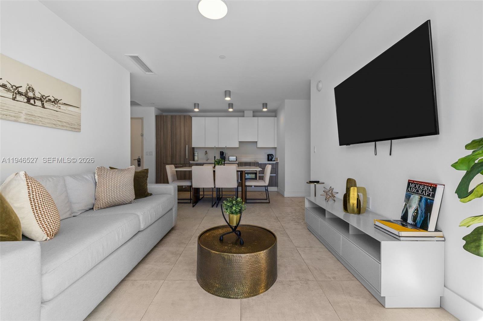 239 SW 9th St #2304 Miami, FL 33130