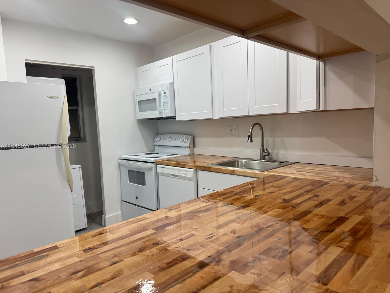 8051 S Colony Cir S #210 Tamarac, FL 33321