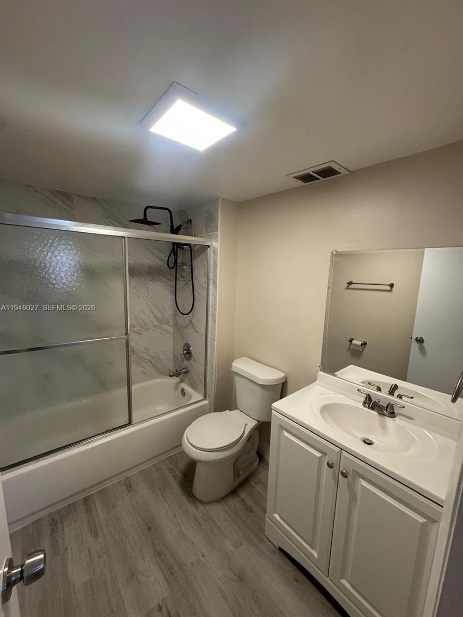 8051 S Colony Cir S #210 Tamarac, FL 33321