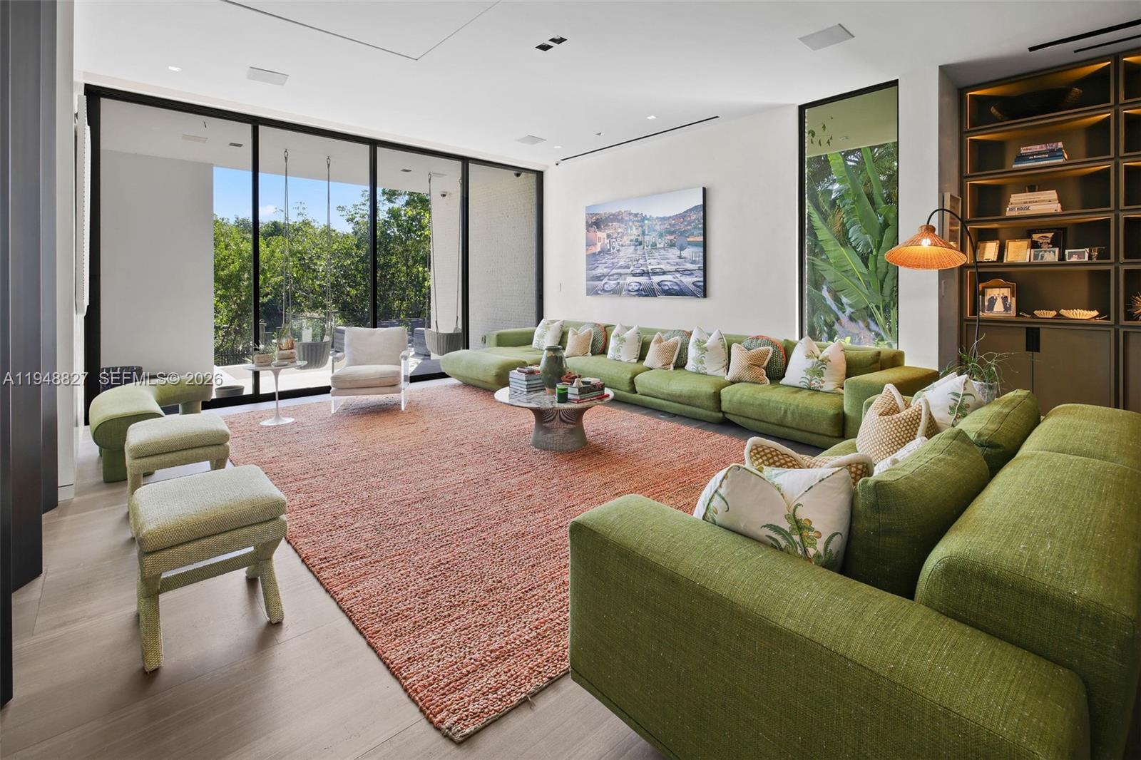 132 Paloma Dr Coral Gables, FL 33143