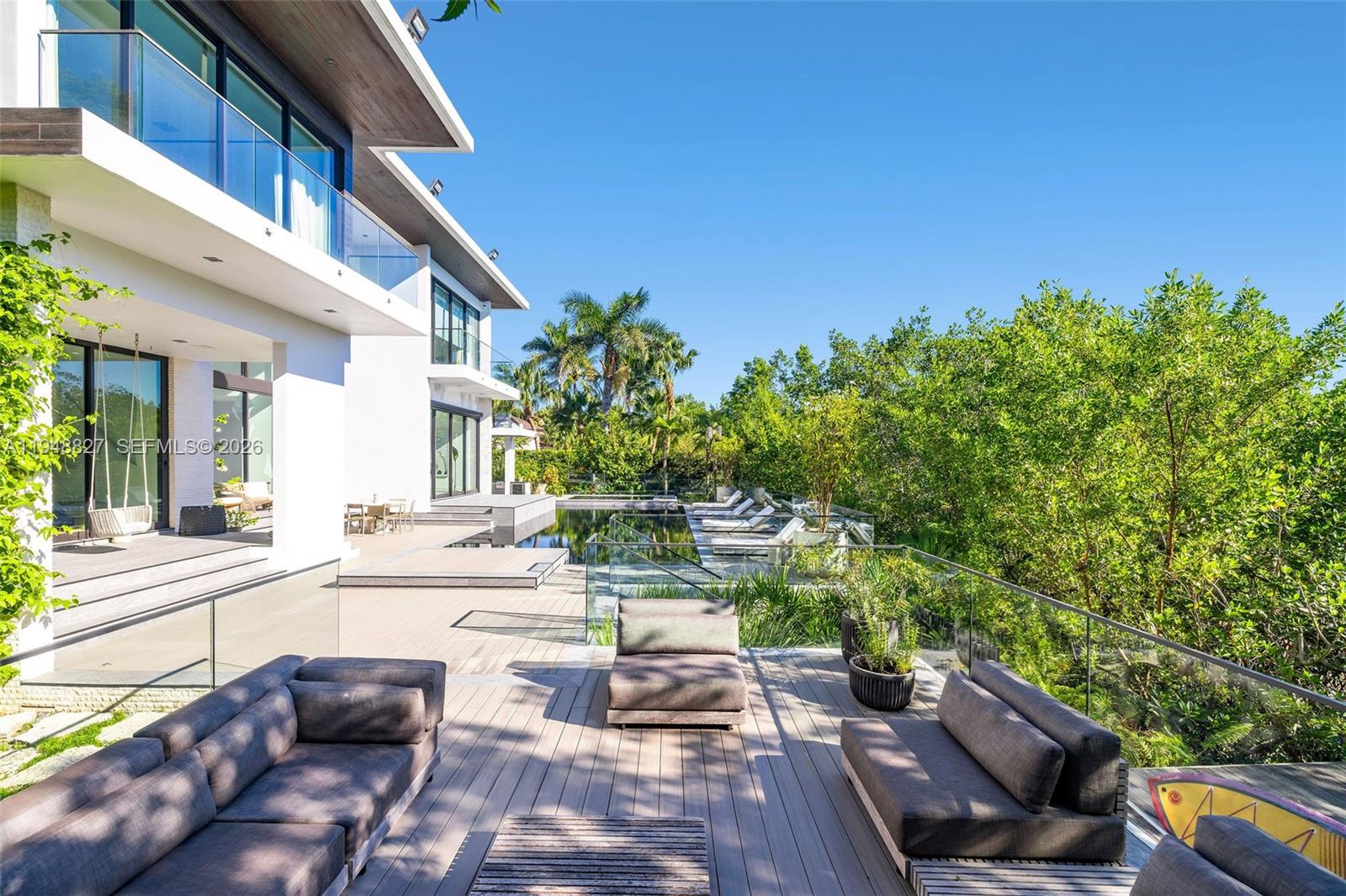 132 Paloma Dr Coral Gables, FL 33143