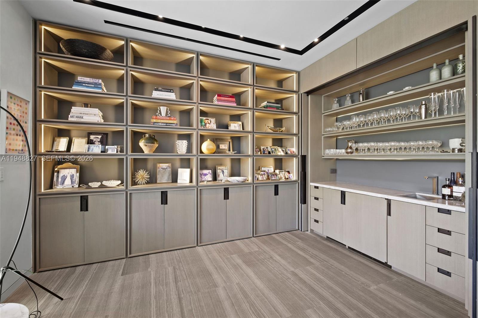 132 Paloma Dr Coral Gables, FL 33143