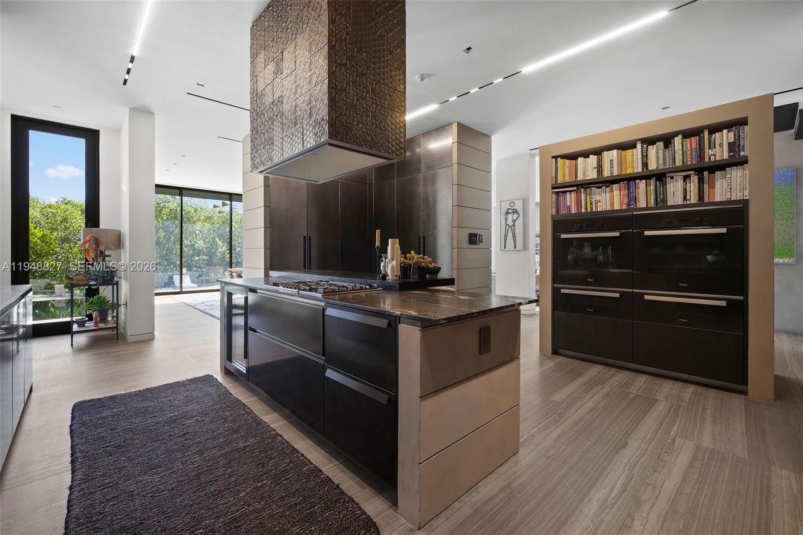 132 Paloma Dr Coral Gables, FL 33143