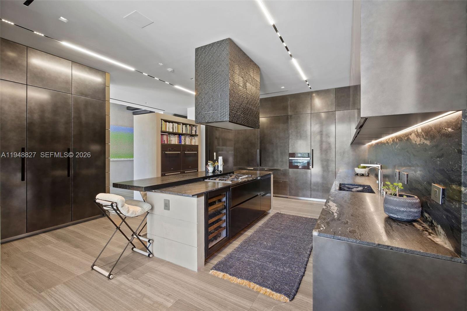 132 Paloma Dr Coral Gables, FL 33143