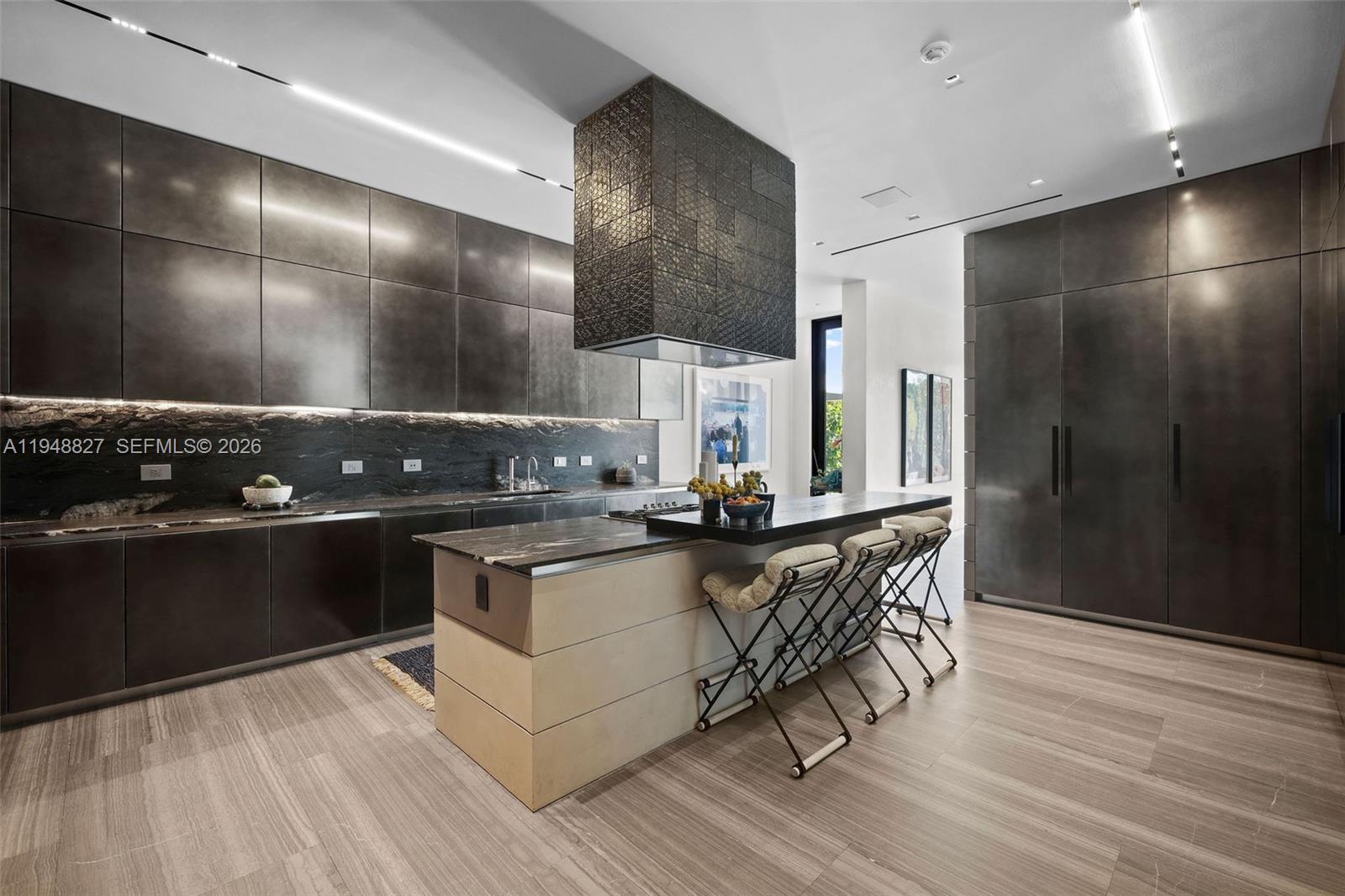 132 Paloma Dr Coral Gables, FL 33143