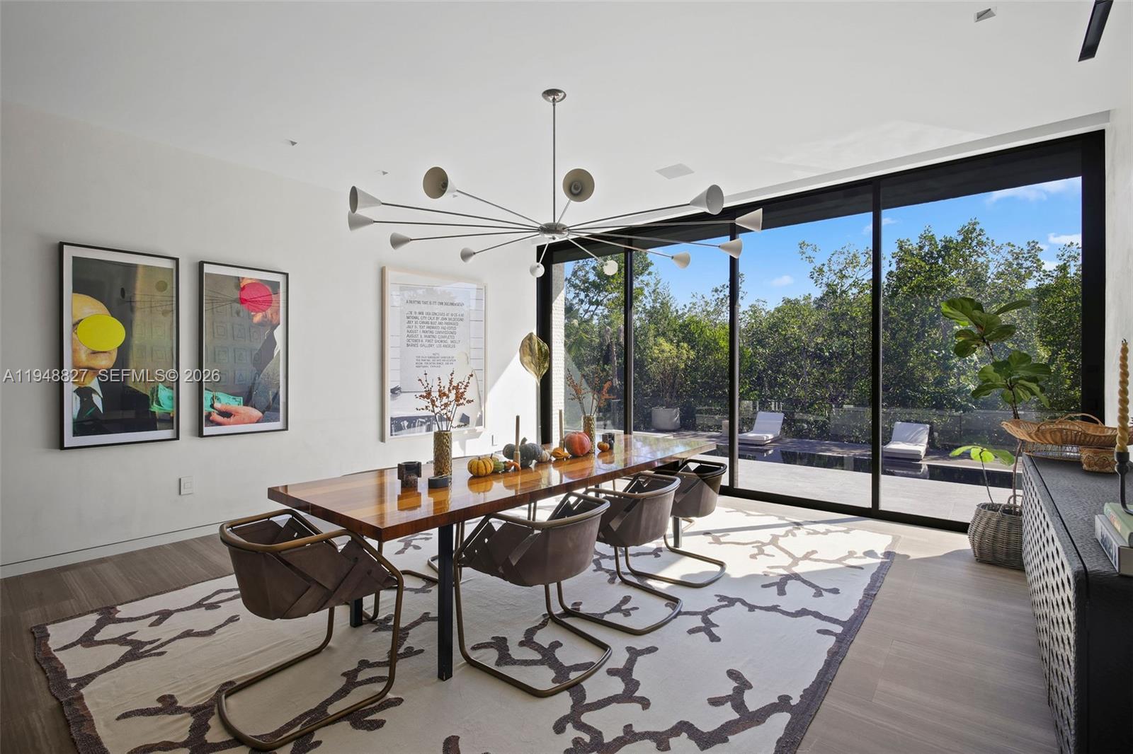 132 Paloma Dr Coral Gables, FL 33143