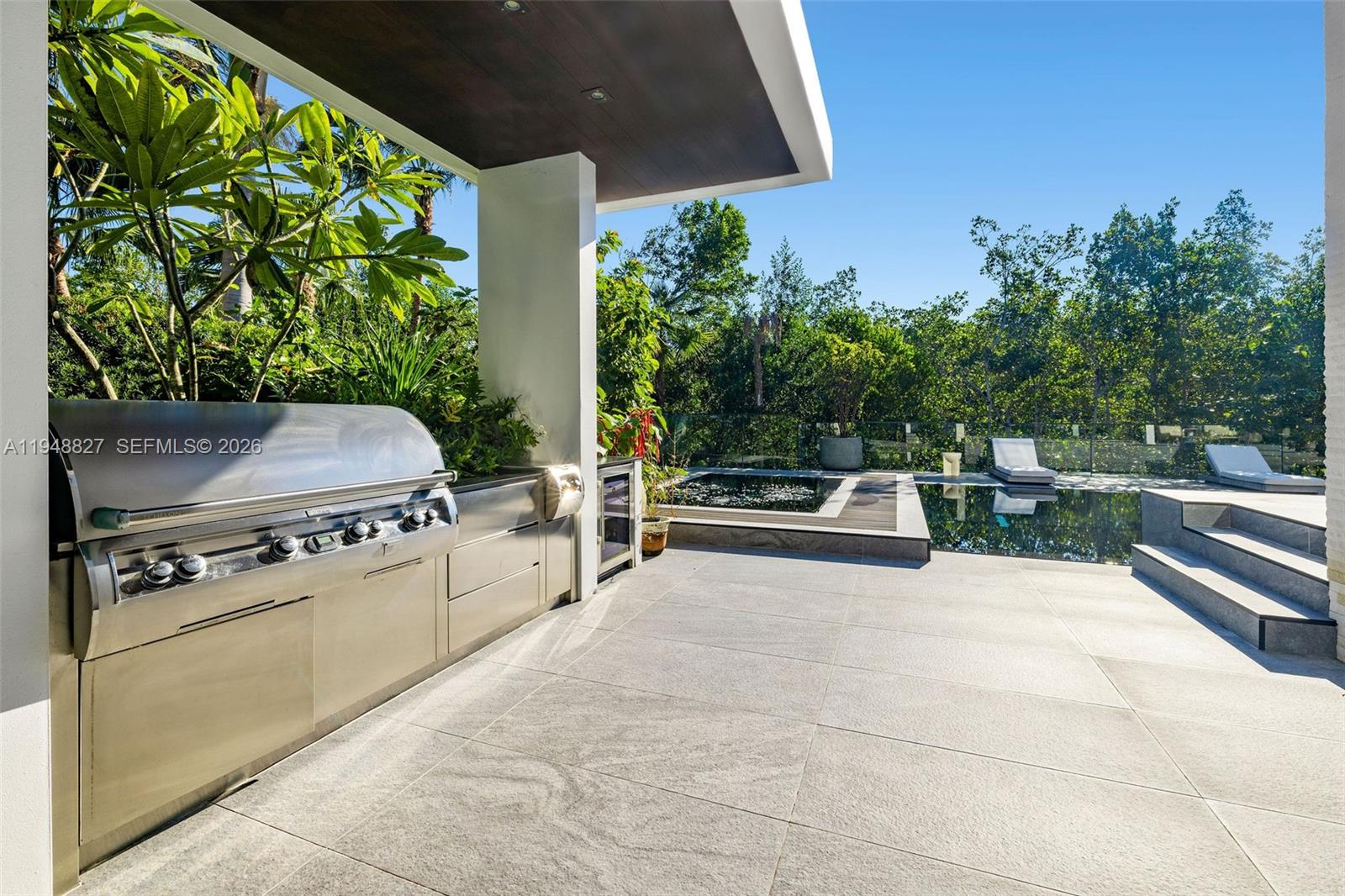 132 Paloma Dr Coral Gables, FL 33143