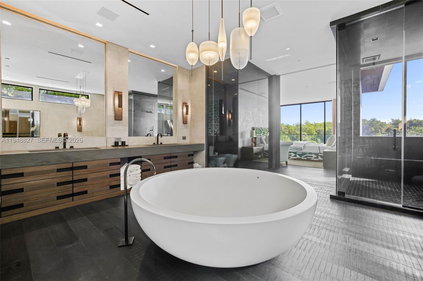 132 Paloma Dr Coral Gables, FL 33143