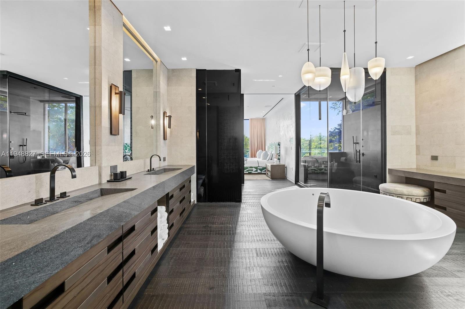 132 Paloma Dr Coral Gables, FL 33143