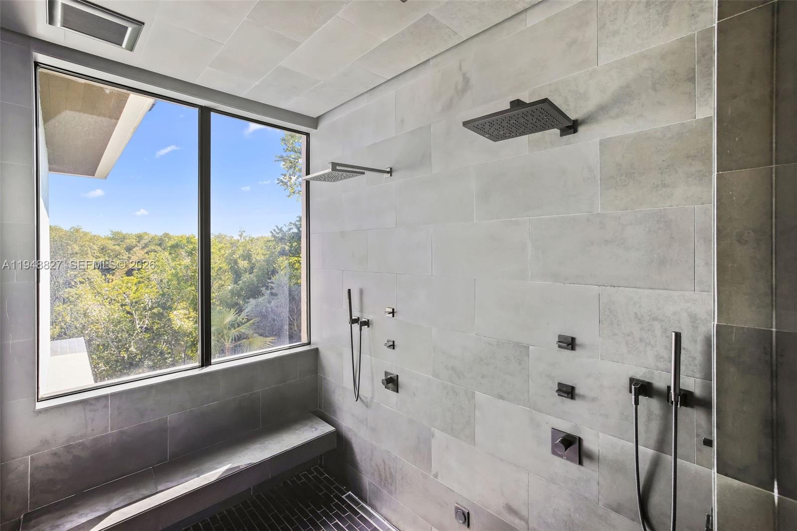 132 Paloma Dr Coral Gables, FL 33143