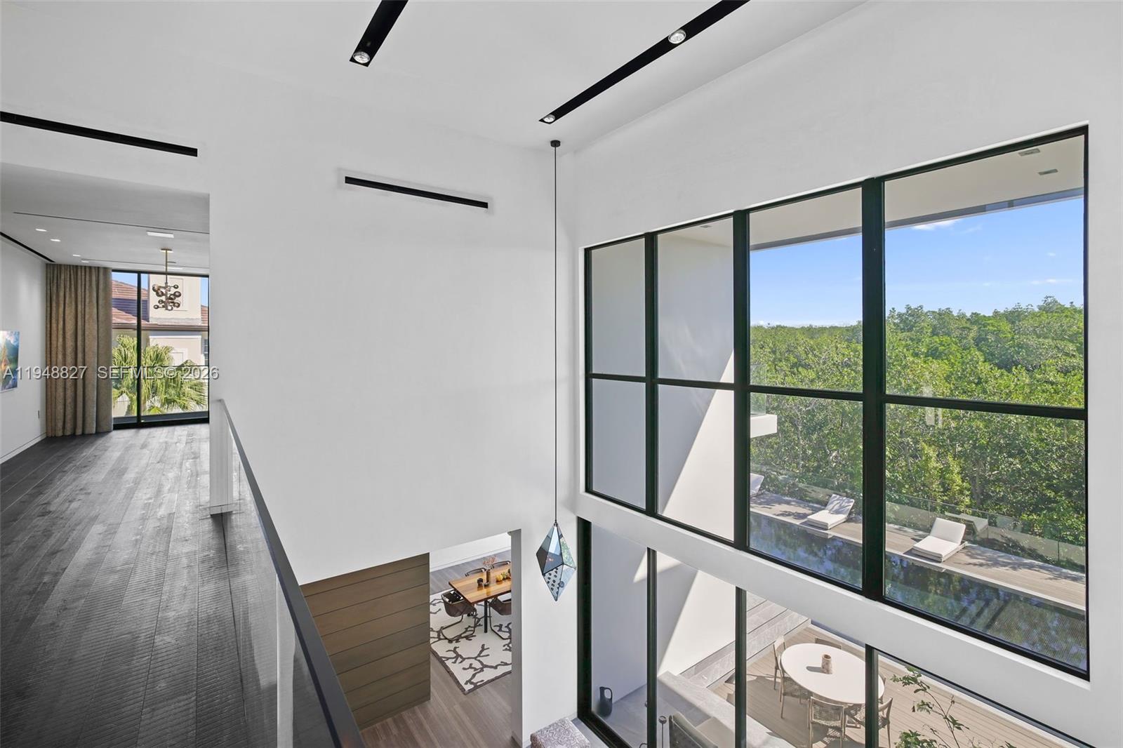 132 Paloma Dr Coral Gables, FL 33143