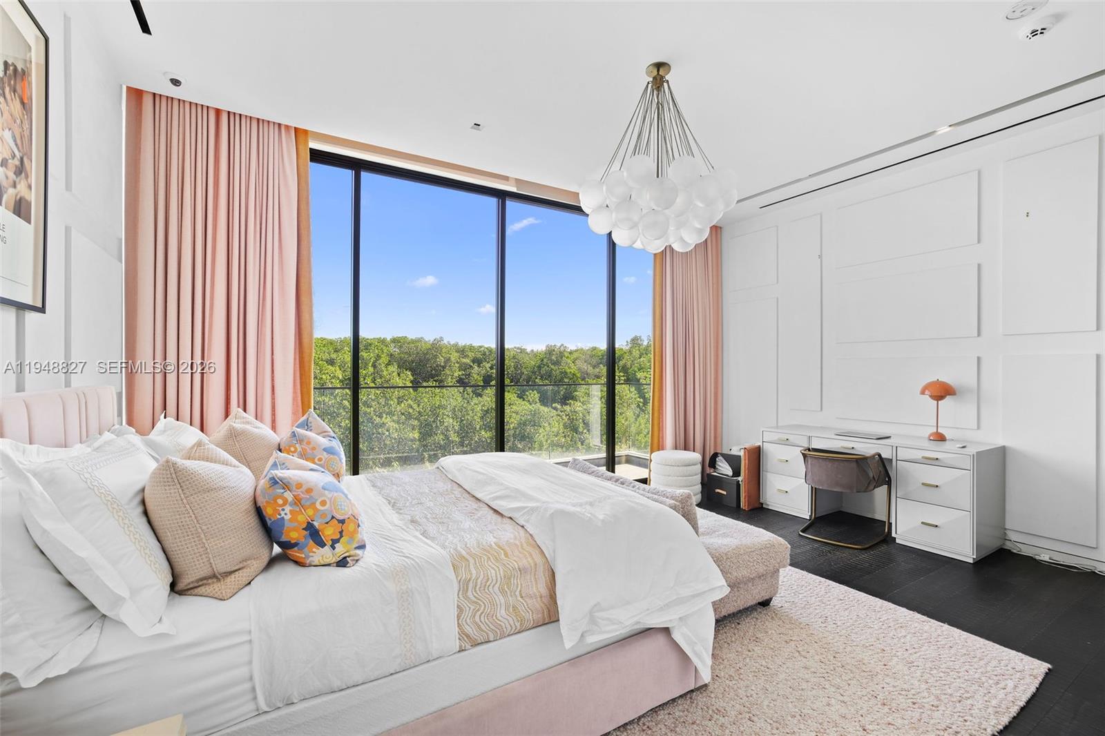 132 Paloma Dr Coral Gables, FL 33143