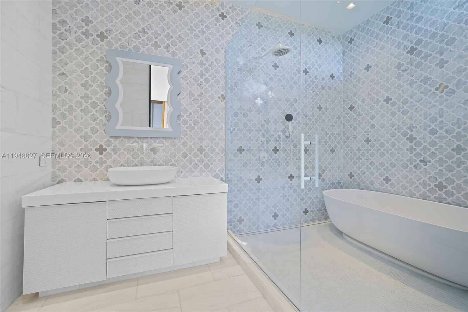 132 Paloma Dr Coral Gables, FL 33143