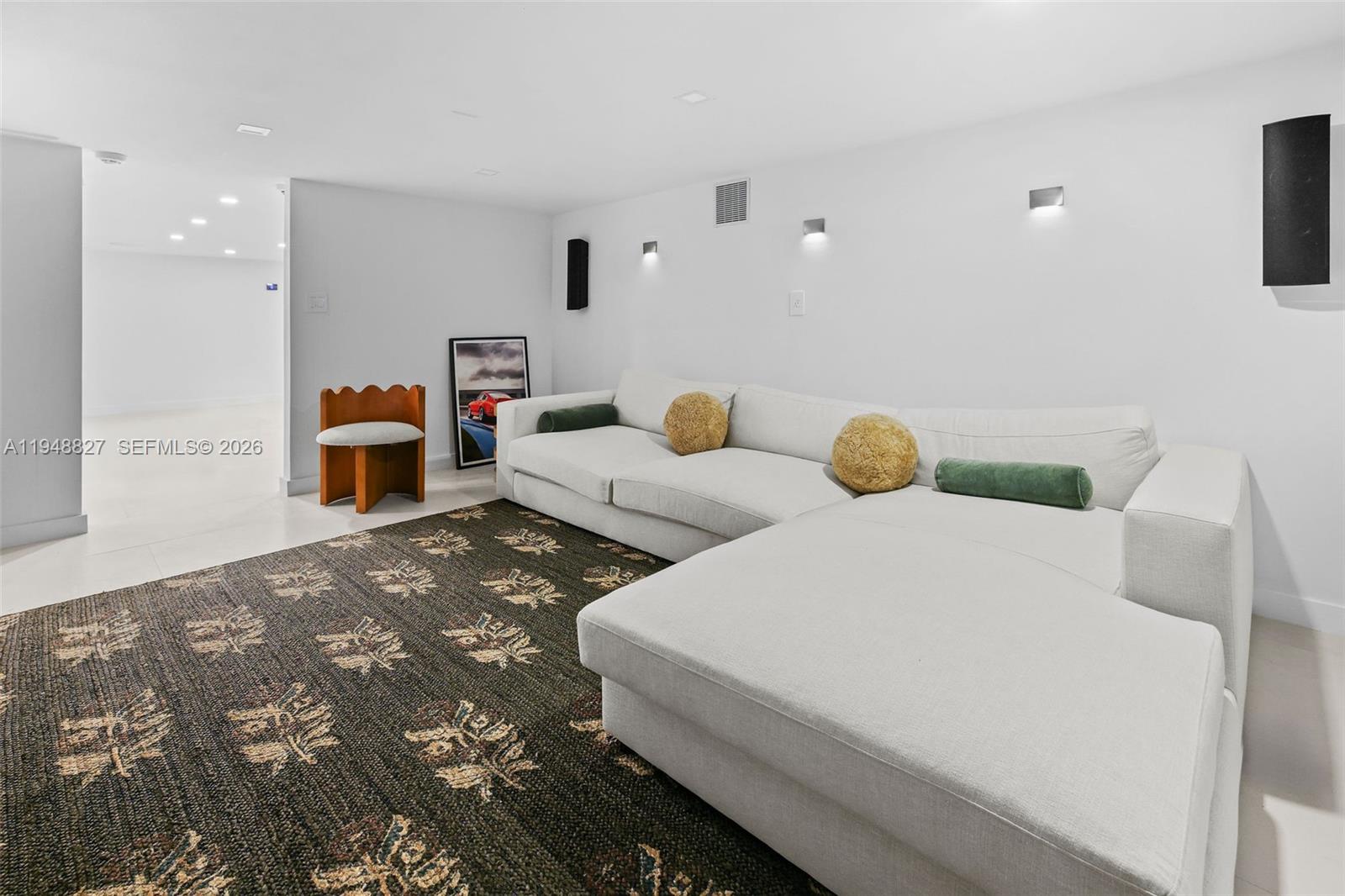 132 Paloma Dr Coral Gables, FL 33143