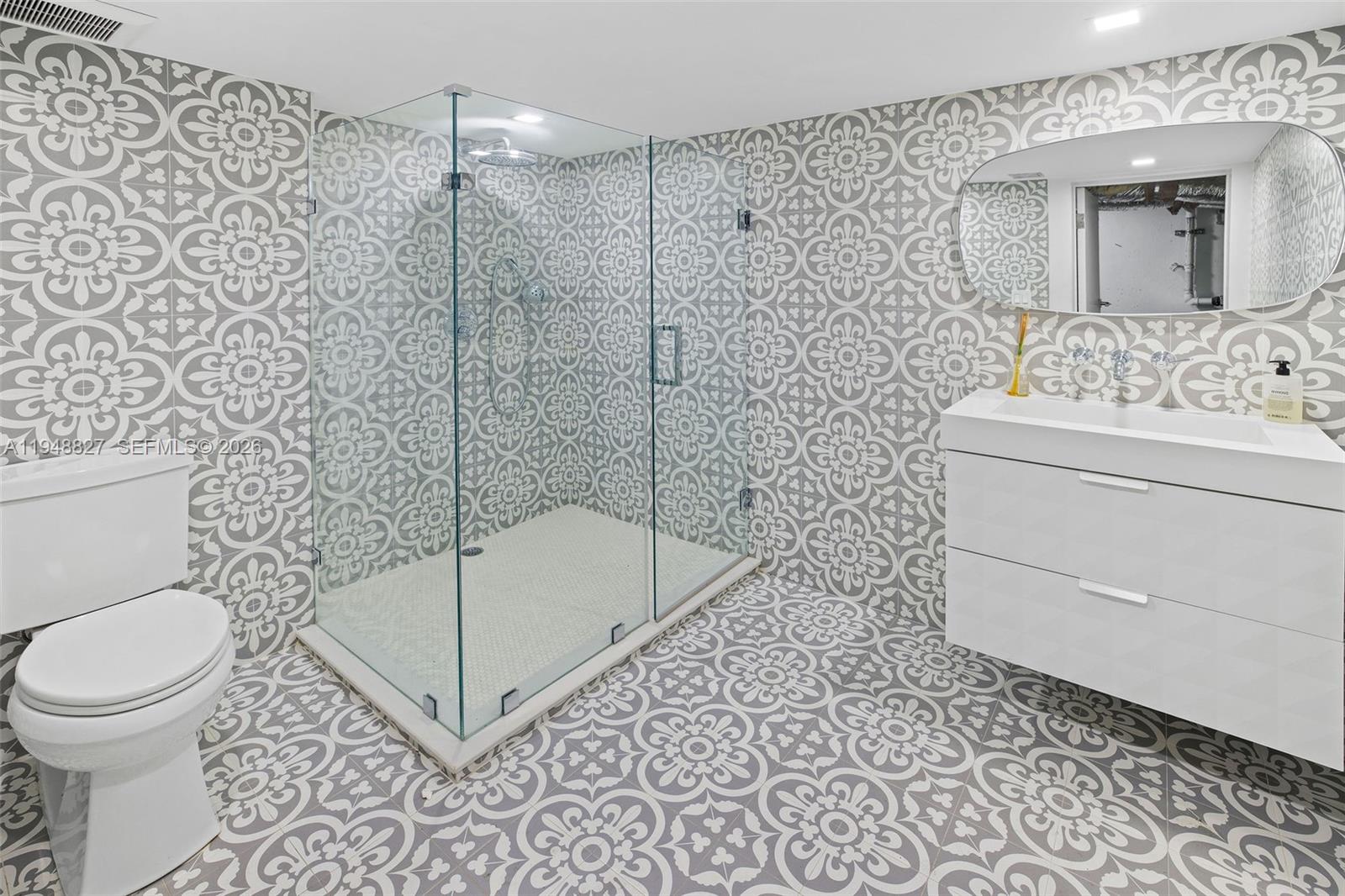 132 Paloma Dr Coral Gables, FL 33143