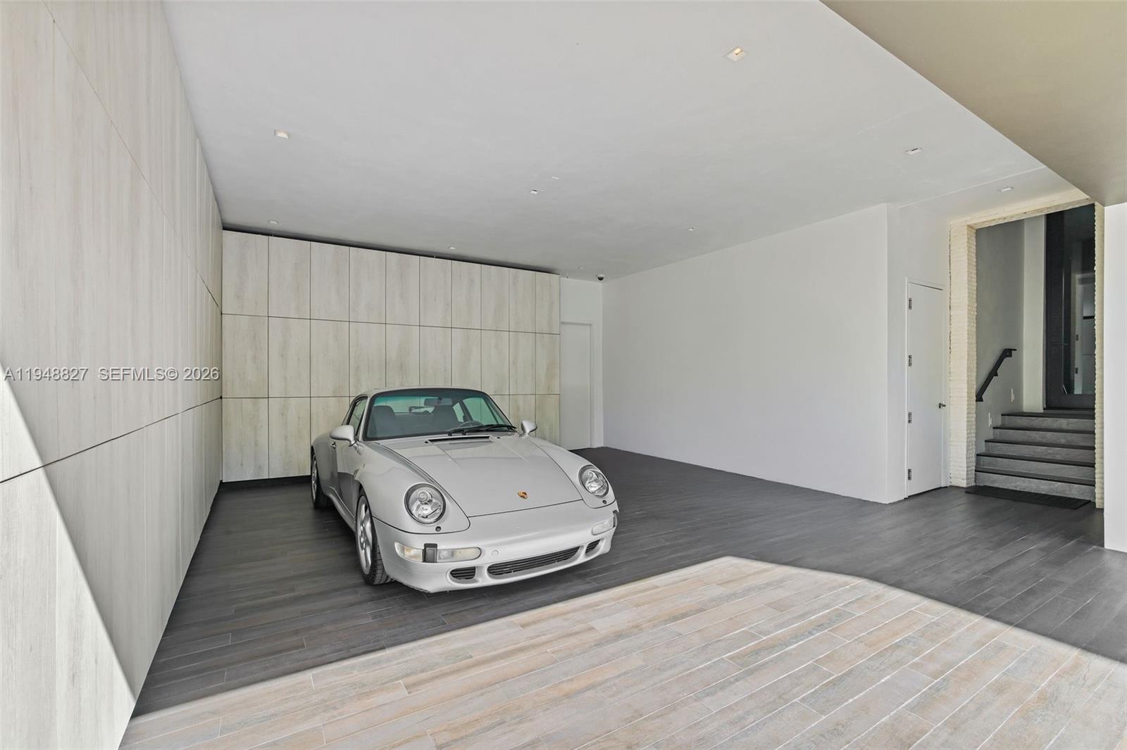 132 Paloma Dr Coral Gables, FL 33143