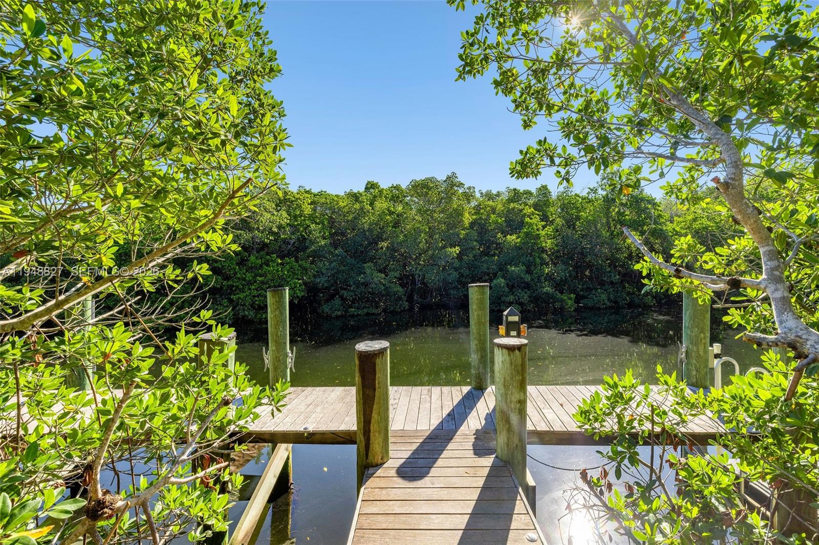 132 Paloma Dr Coral Gables, FL 33143