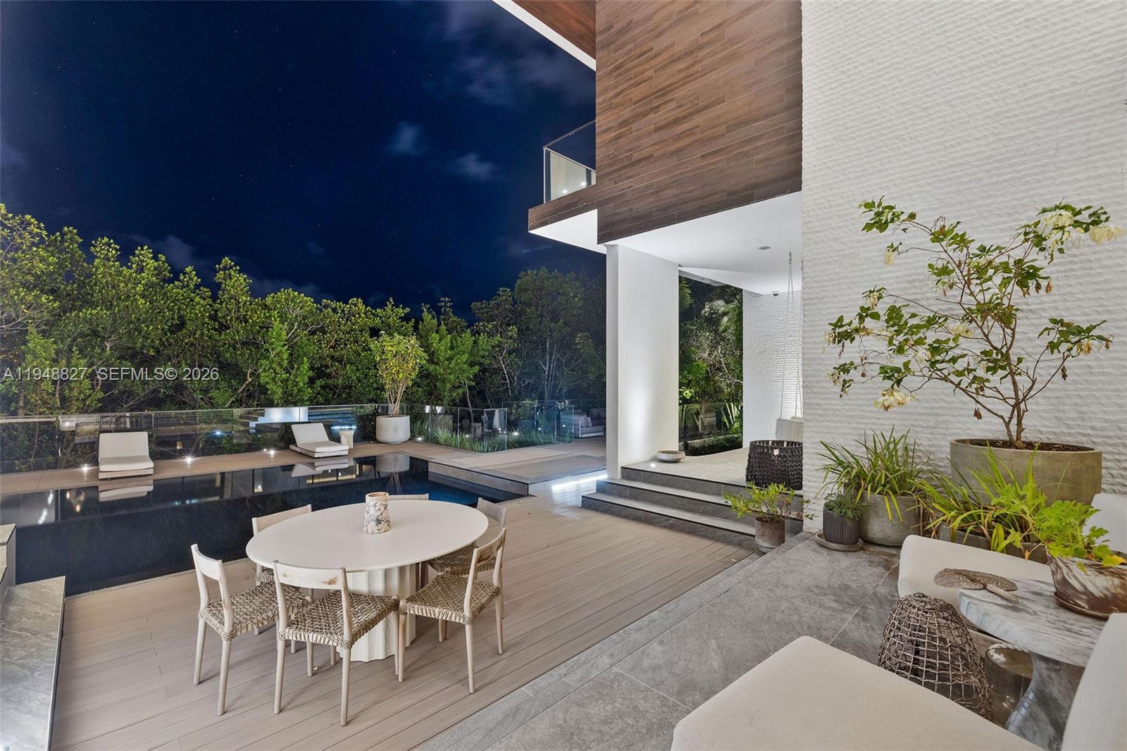 132 Paloma Dr Coral Gables, FL 33143