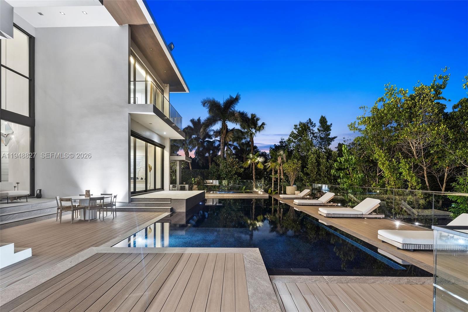 132 Paloma Dr Coral Gables, FL 33143