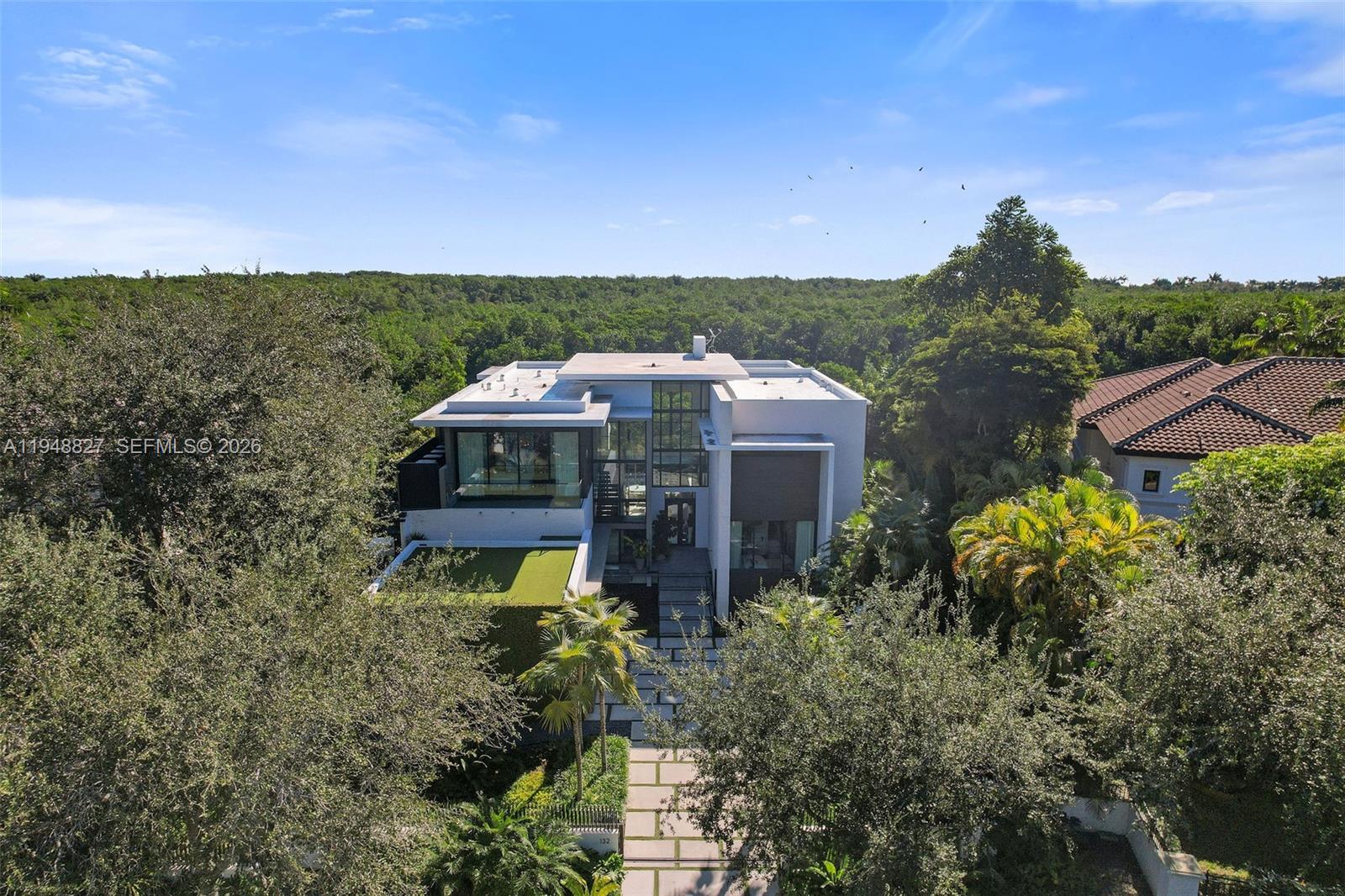 132 Paloma Dr Coral Gables, FL 33143