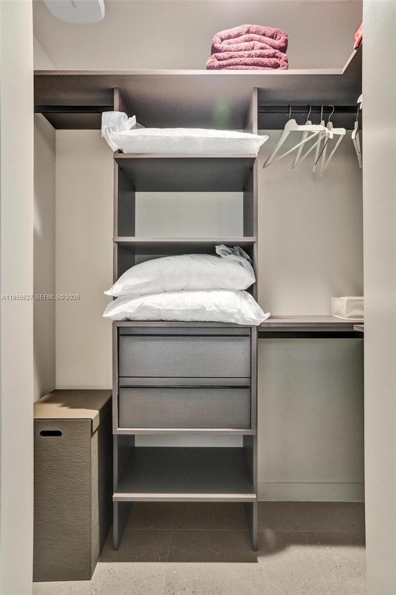 image The Crosby Miami Worldcenter10