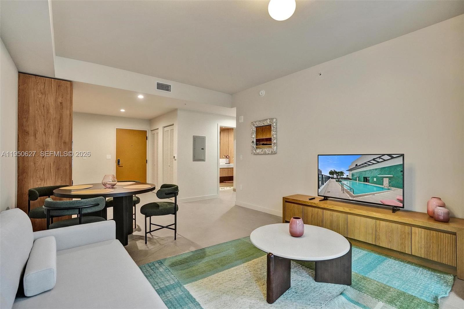 image The Crosby Miami Worldcenter1