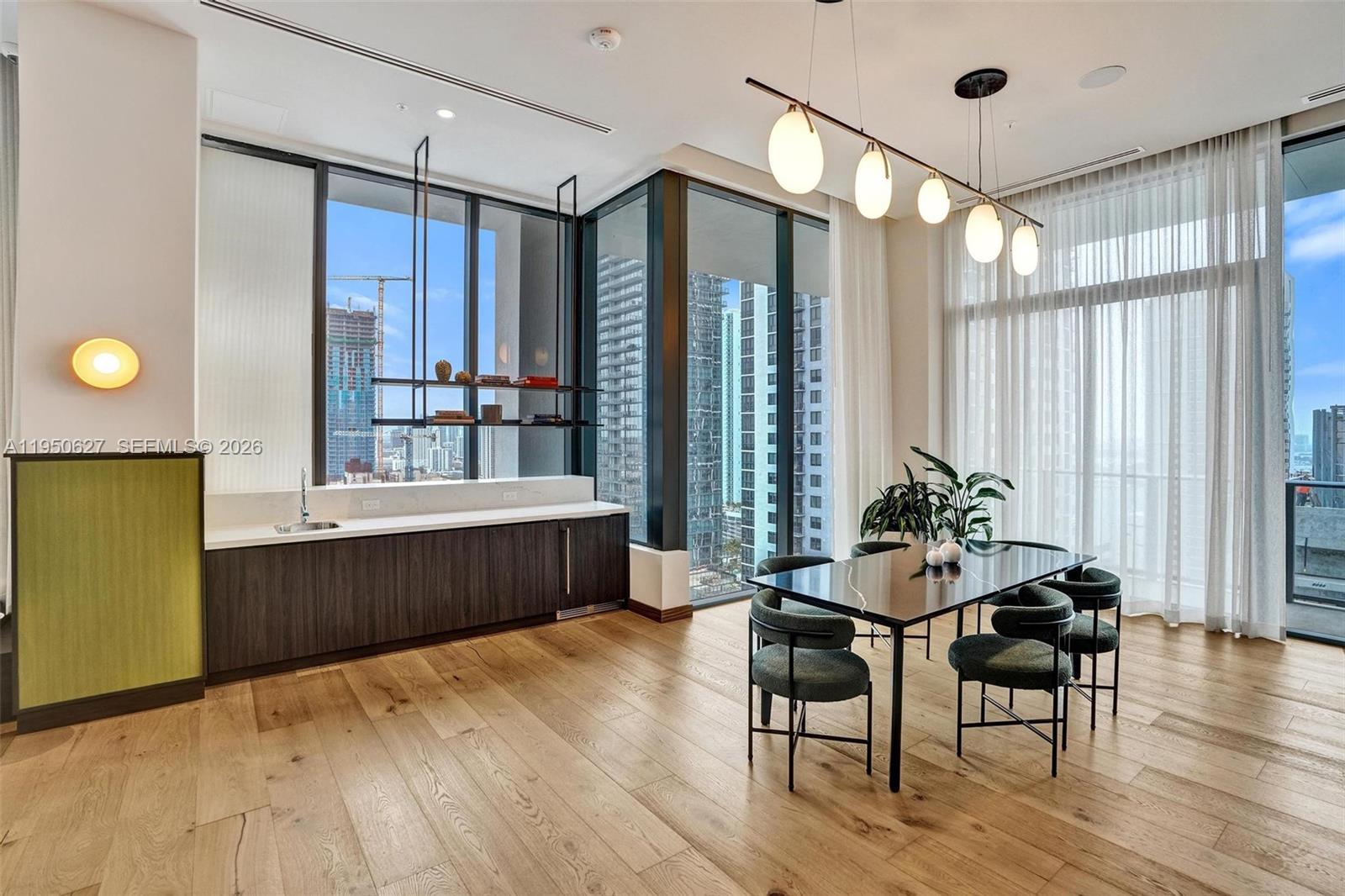 image The Crosby Miami Worldcenter20