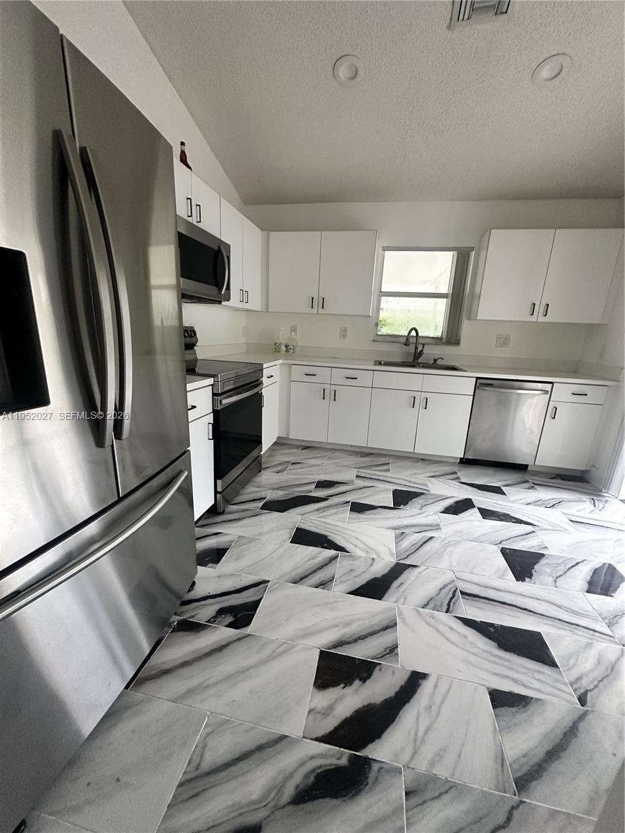 462 SE 20th Dr Homestead, FL 33033