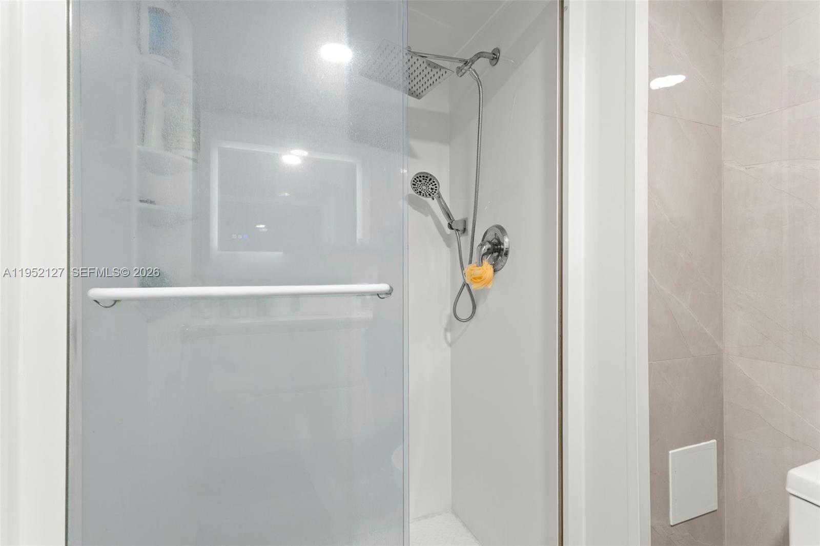 18031 Biscayne Blvd #1604 Aventura, FL 33160