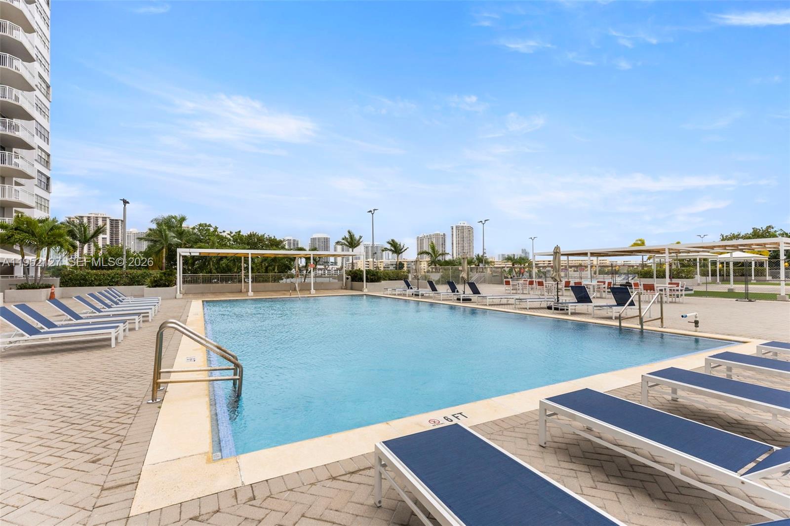 18031 Biscayne Blvd #1604 Aventura, FL 33160