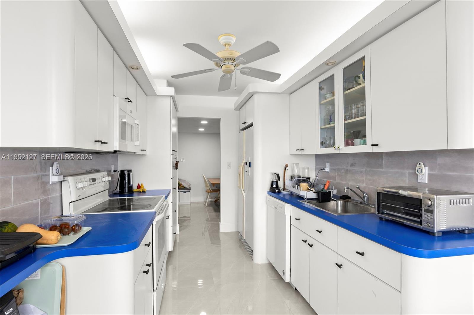 18031 Biscayne Blvd #1604 Aventura, FL 33160