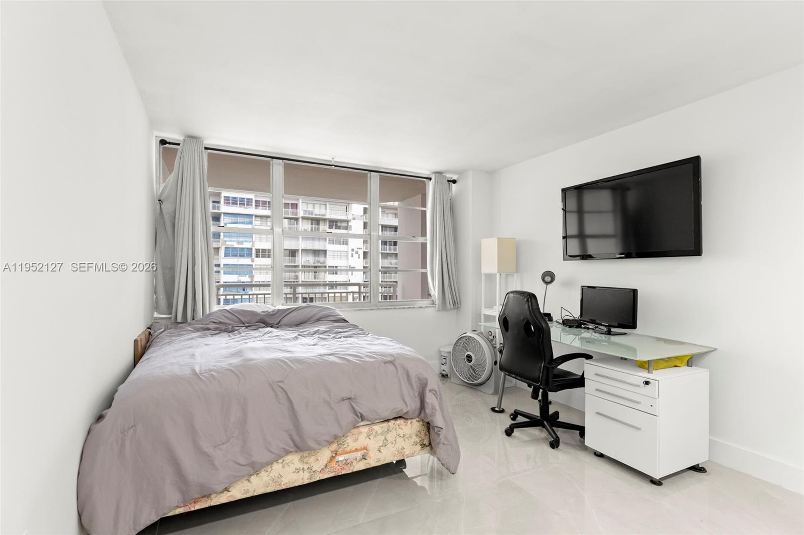 18031 Biscayne Blvd #1604 Aventura, FL 33160