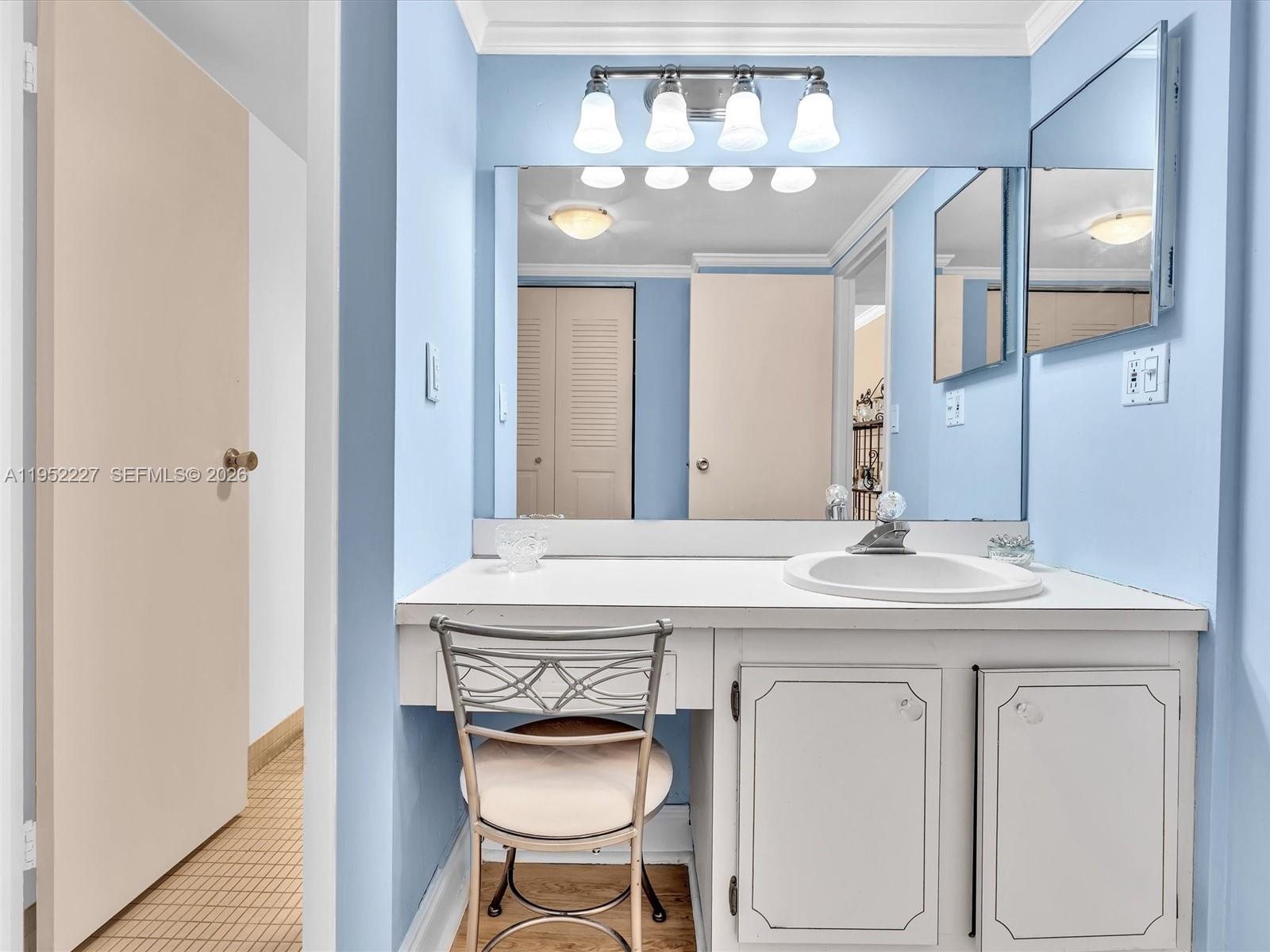 3675 N Country Clb Dr #409 Aventura, FL 33180