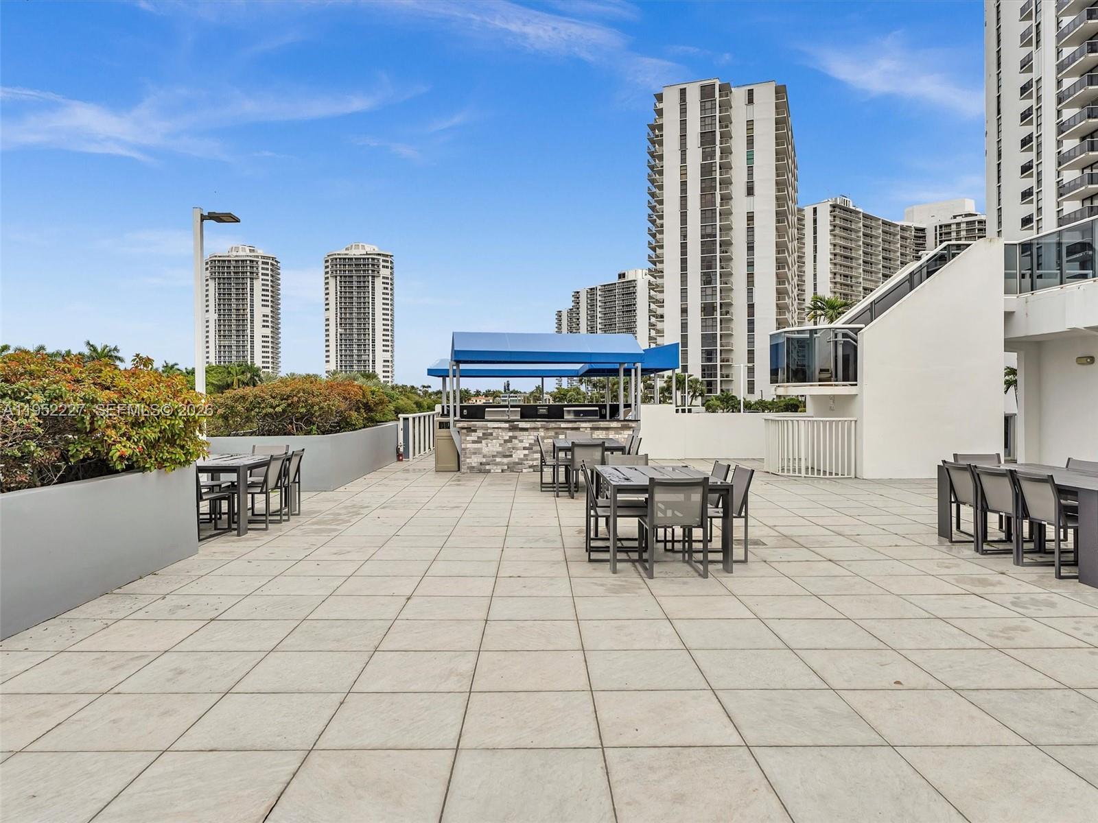 3675 N Country Clb Dr #409 Aventura, FL 33180