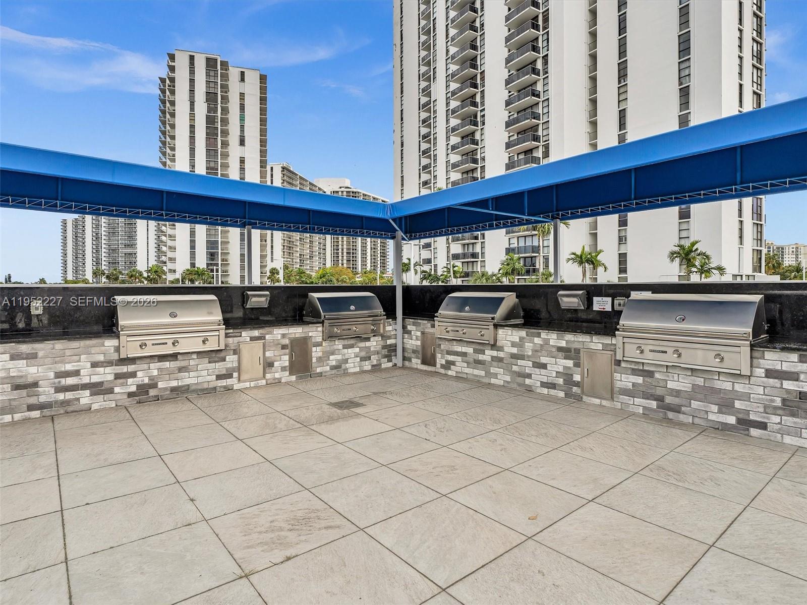 3675 N Country Clb Dr #409 Aventura, FL 33180