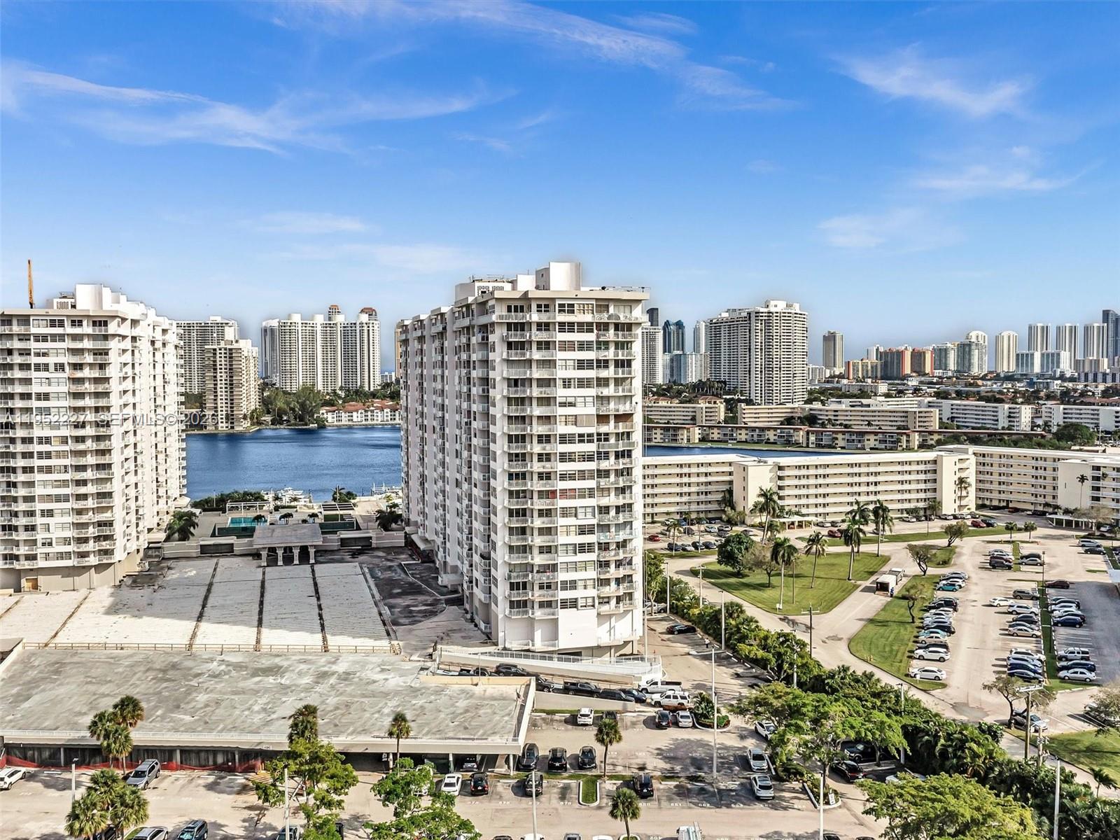 3675 N Country Clb Dr #409 Aventura, FL 33180