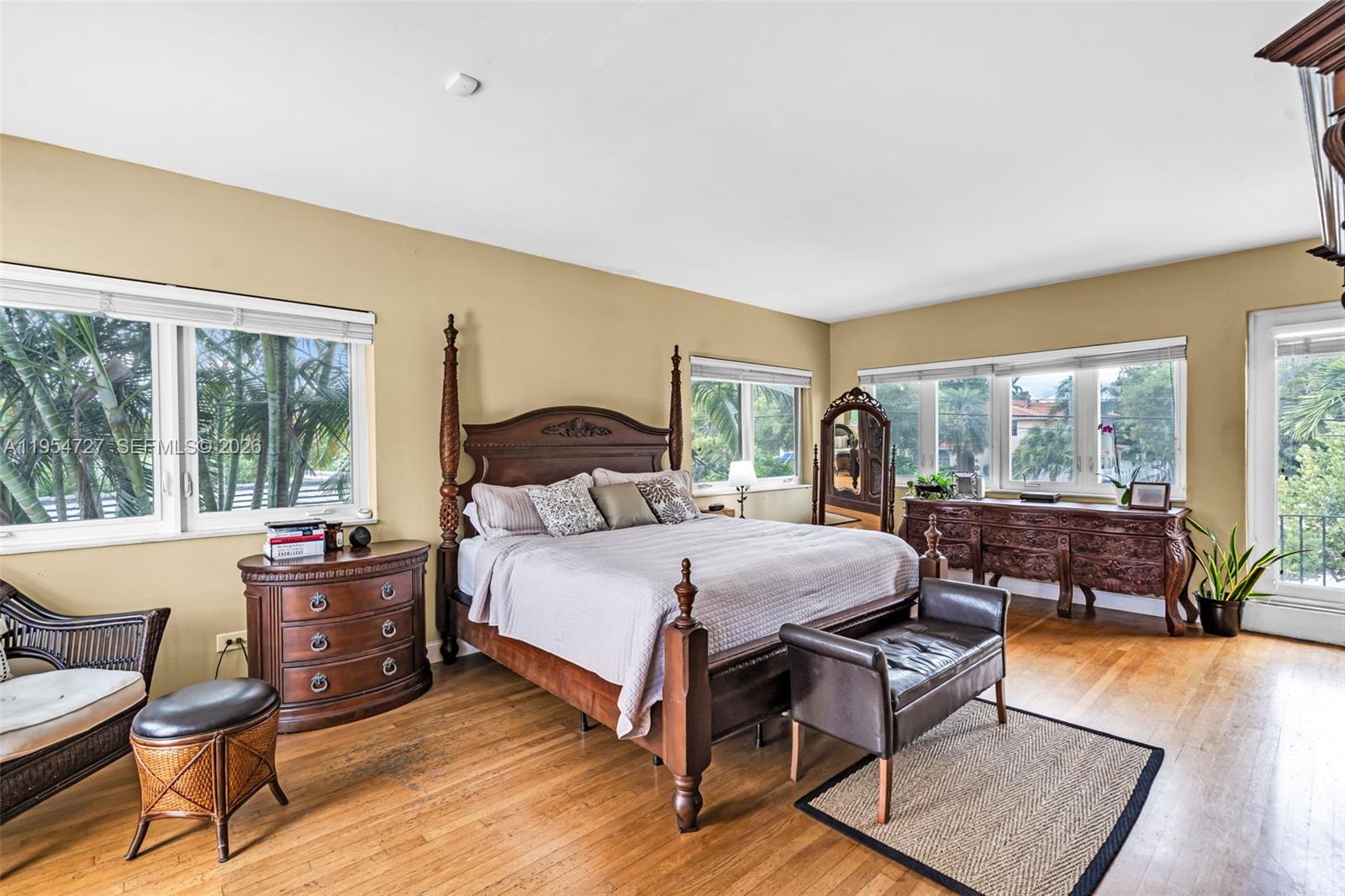 5965 Alton Rd Miami Beach, FL 33140