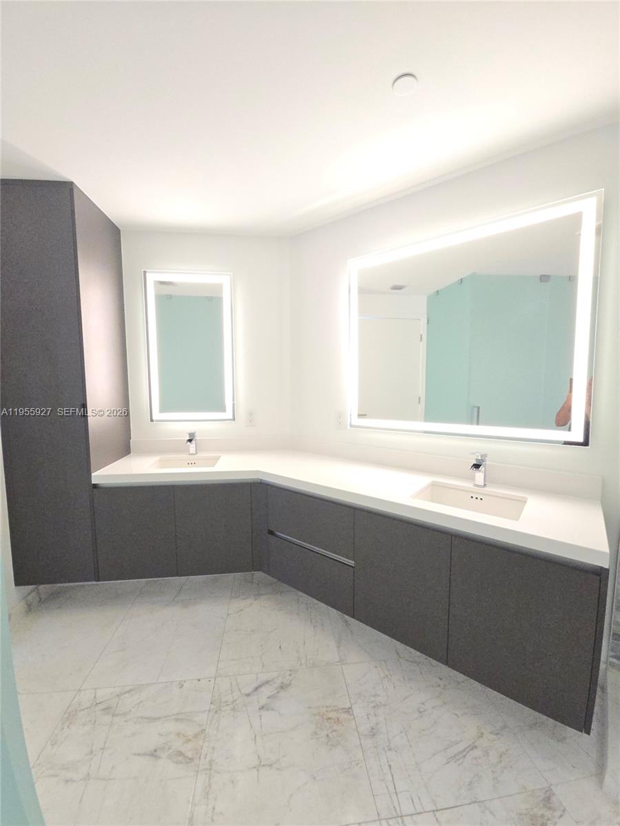 image Paramount Miami Worldcenter10